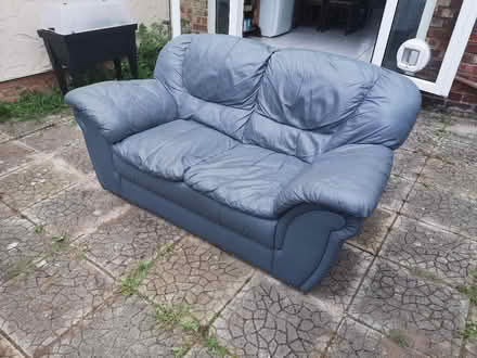 Photo of free Green double seater setee. (Moreton CH46) #1