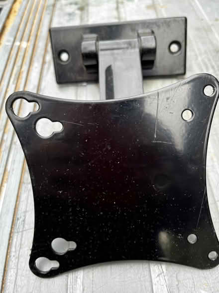 Photo of free TV wall mount (Kettleshulme SK23) #1