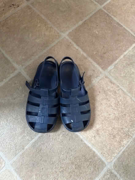Photo of free Boys sandals (Boulton DE24) #1