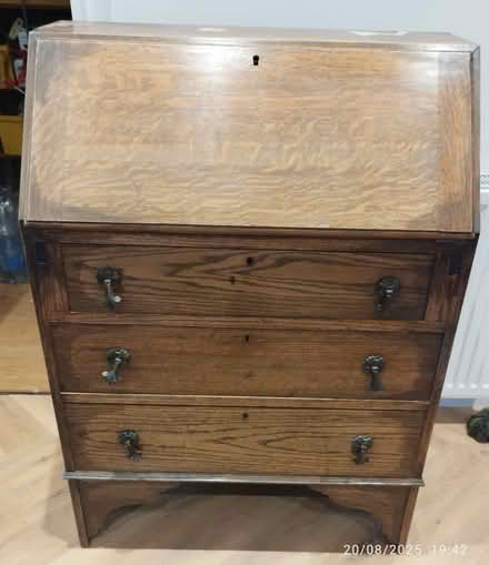 Photo of free Bureau solid wood (Albany park DA14) #1