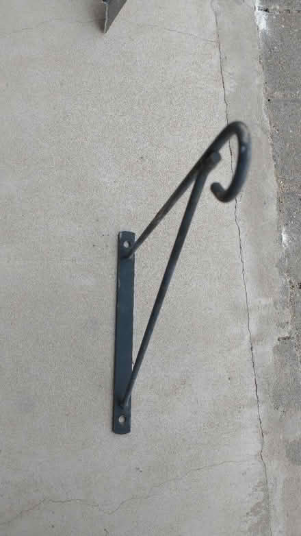 Photo of free Hanging basket hanger (Marple SK6) #2
