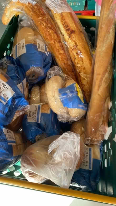 Photo of free spring onions, cabbage and breads (Barbourne WR3) #3