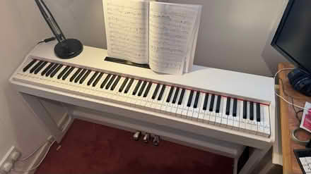 Photo of free Electronic Piano with Weighted Keys (CR2) #3