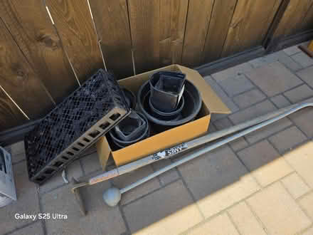 Photo of free Old garden stuff (Allied Gardens) #1