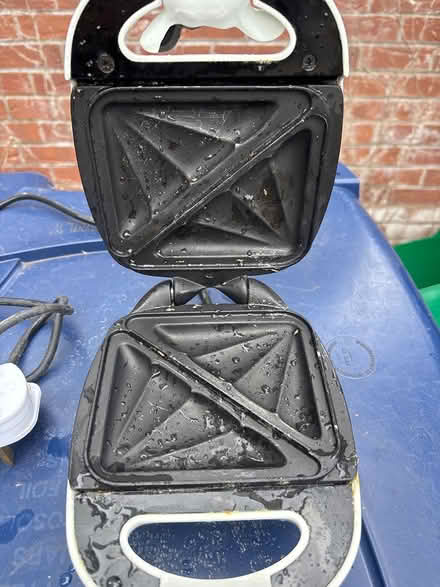 Photo of free Breville single toasted sandwiche (Longton Preston PR4) #2