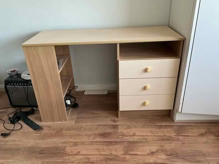 Photo of free Computer/ dressing table (Shoreham by Sea) #1