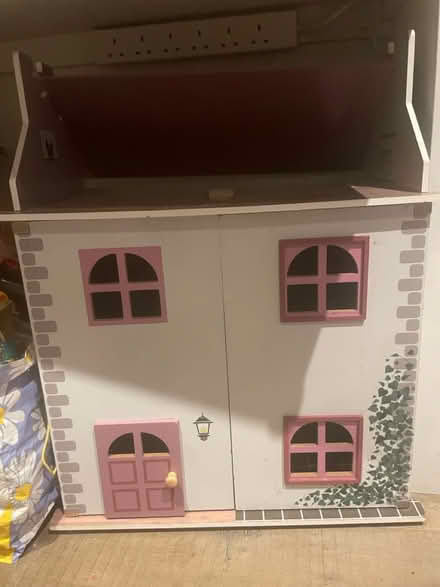 Photo of free Wodden doll house (W6 0) #1