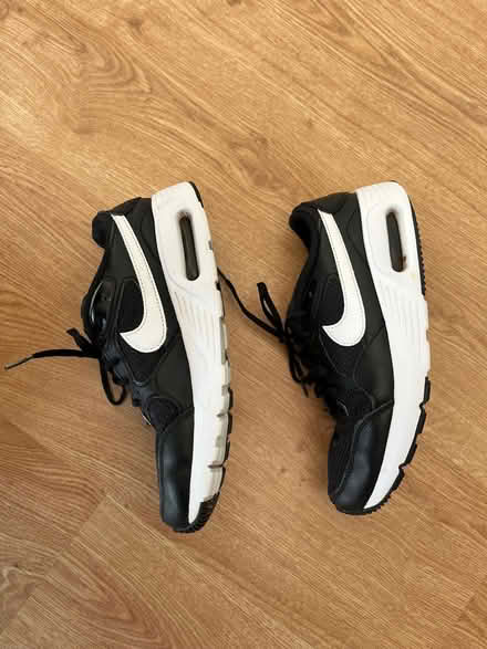 Photo of free Nike air trainers 5.5 size (Eastcote HA4) #2