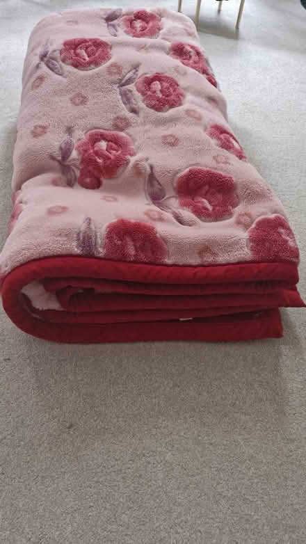 Photo of free Large heavy blanket used (KT5) #2