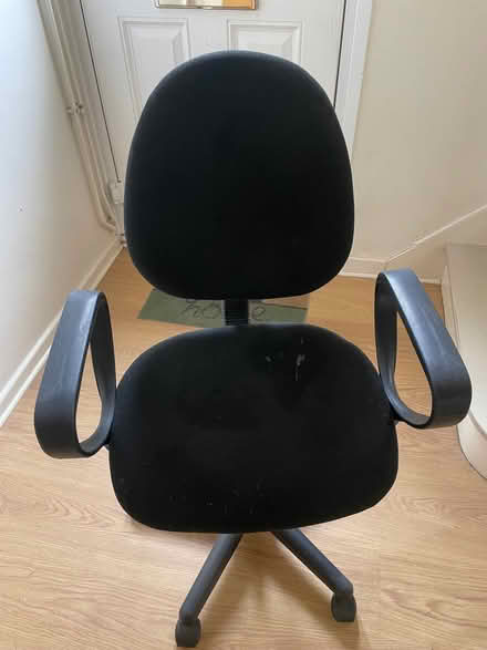 Photo of free Office chair with wheels (Kingsway CB4) #1