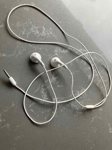 Photo of free Ear friendly headphones (Coulsdon, nr, train station) #1