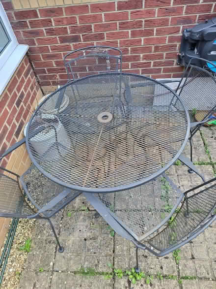Photo of free Metal garden table and chairs (Langford Village OX26) #1