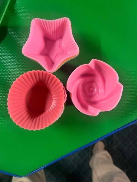 Photo of free 24 silicone cupcake molds (Middletown) #2