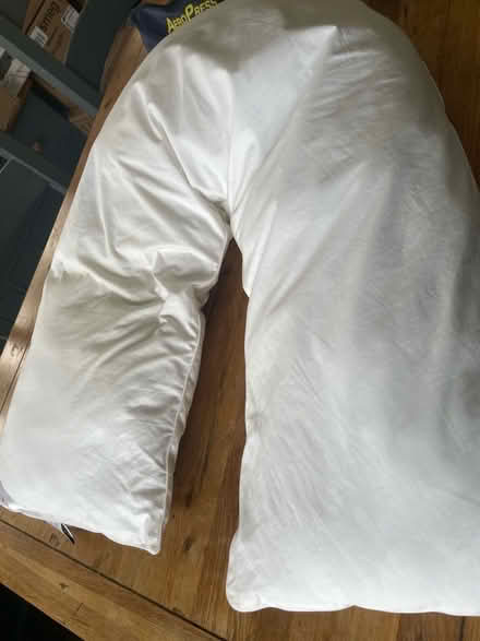 Photo of free Pillow (Great Strickland CA10) #1