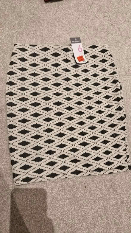 Photo of free Size 6 primark skirt with tags (KT5) #3