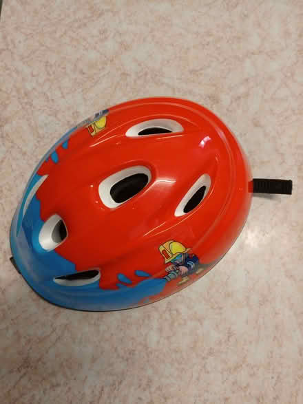 Photo of free Child's bike helmet (Castlefield HP11) #4