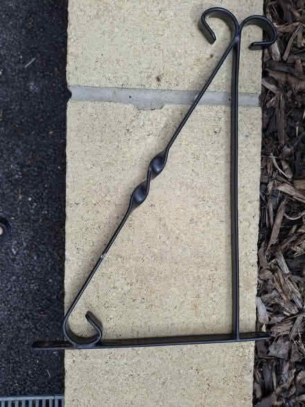 Photo of free Metal hanging bracket (BA2) #1