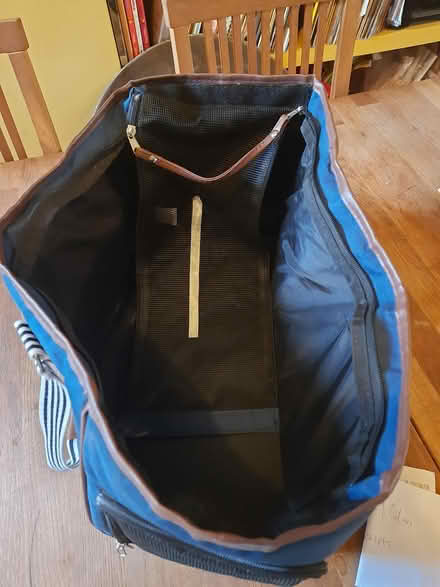 Photo of free Cat carrier for pet - cat sized (Tw9 4lh) #2