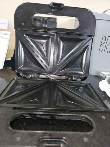 Photo of free Toasty Maker and Kettle (Kingston KT2) #4