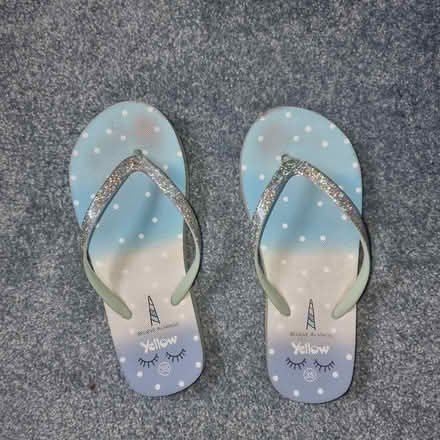 Photo of free Girls flip-flops, size 35 (Croydon, CR0) #1