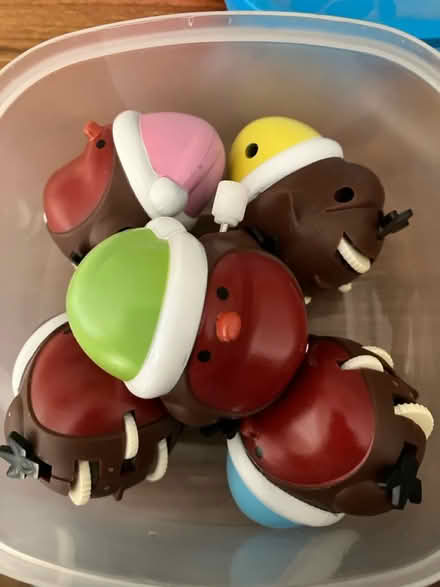 Photo of free 5 wind up racing robins (CV32 lillington) #1