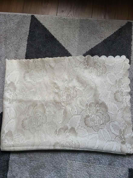 Photo of free Cream damask tablecloth (Nottingham NG8) #2