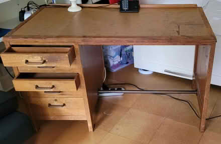 Photo of free Old desk (Earl's Court) #1