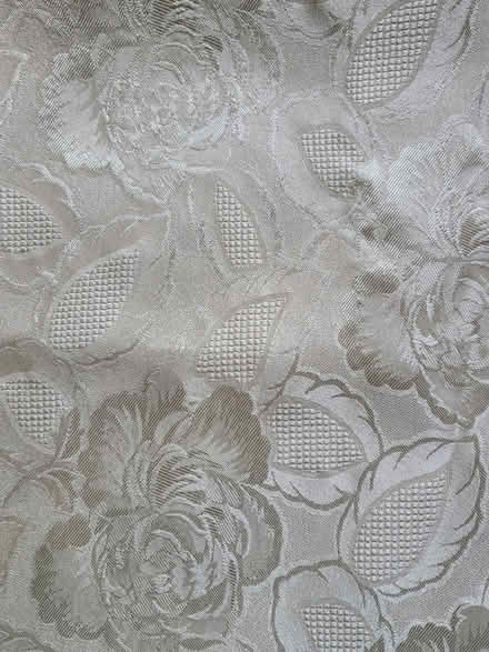 Photo of free Cream damask tablecloth (Nottingham NG8) #1