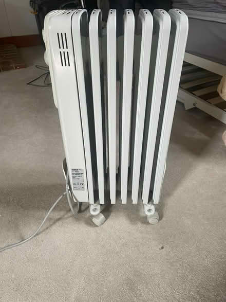 Photo of free Portable Radiator Delonghi (RH13) #1