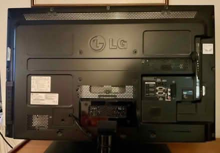 Photo of free 32" Television (Cirencester GL7) #2