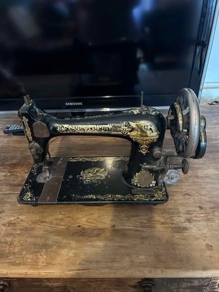 Photo of free Singer sewing machine (Stoneybatter) #1