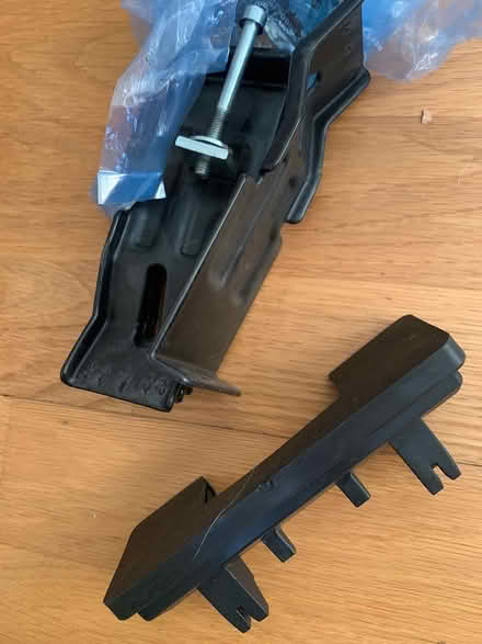 Photo of free Roof rack for Ford Focus II (Northwood HA6) #4