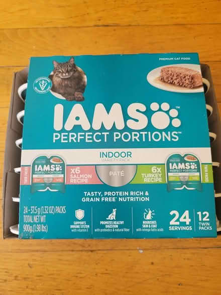 Photo of free Iams wet cat food (Somerville (Union Sq)) #1