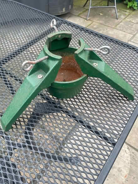 Photo of free Christmas tree stand (Sale M33) #1