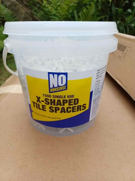 Photo of free 2mm tile spacers (Jennyfield HG1) #1