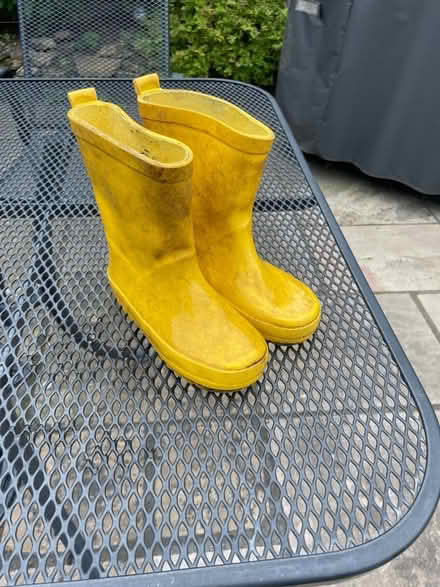 Photo of free Children’s wellies (Sale M33) #1