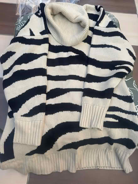 Photo of free Knitted tunic (East dulwich SE22) #1