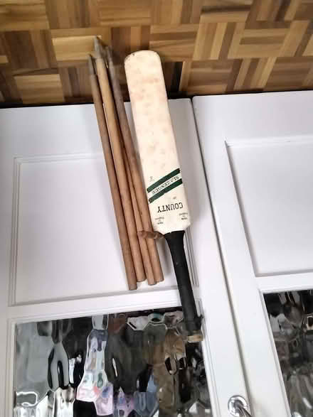 Photo of free Cricket bat and stumps (Weston SG4) #1