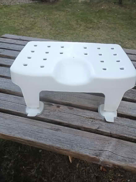 Photo of free Bath seat (University of Bath) #1