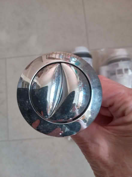 Photo of free Push button toilet flush kit - parts (Kingswood BS15) #4