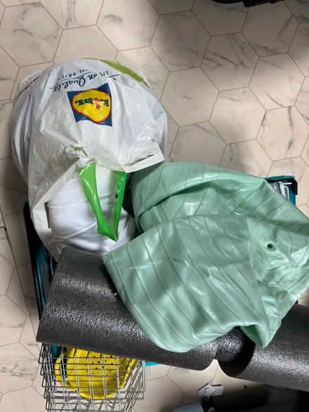 Photo of free House clearance (Fox Hollies B28) #1