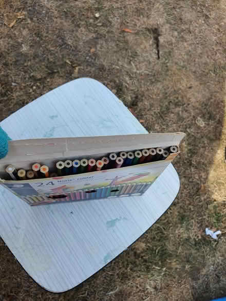 Photo of free Art Supplies (DA1) #3