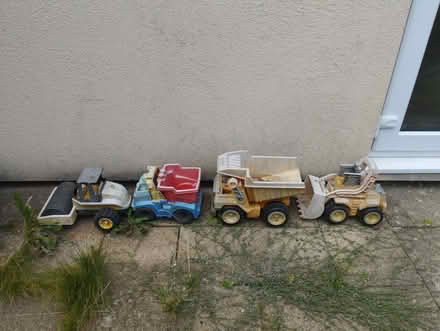 Photo of free Garden or beach toys (Sandhills OX3) #1