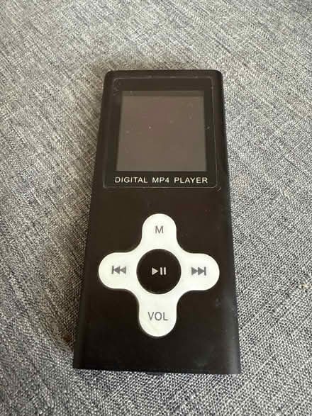 Photo of free Digital MP4 player, no lead (Croydon/West Wickham) #1