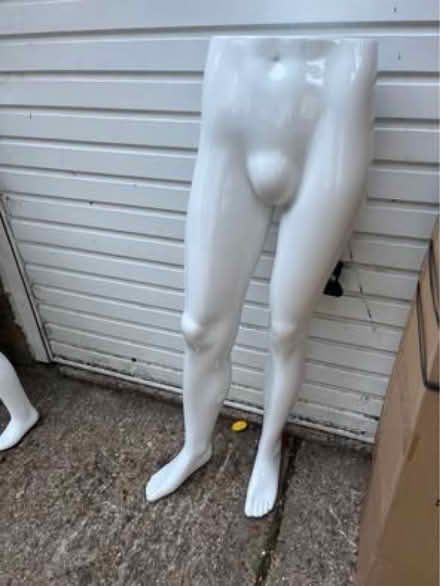 Photo of free men’s bottom part mannequin (Crystal Palace) #1