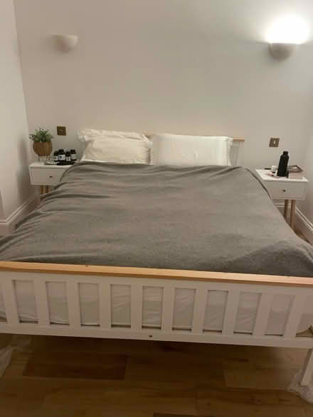 Photo of free White king size bed (Fulham SW6) #1