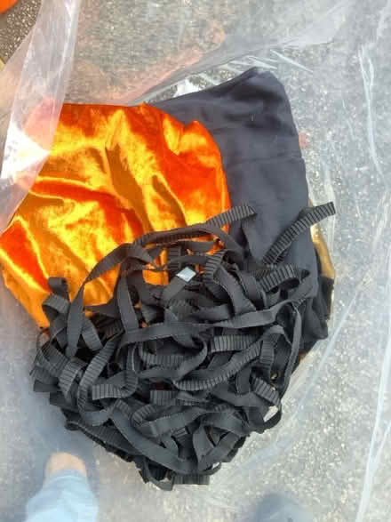 Photo of free Halloween fabrics for decoration (Neath Hill MK14) #1