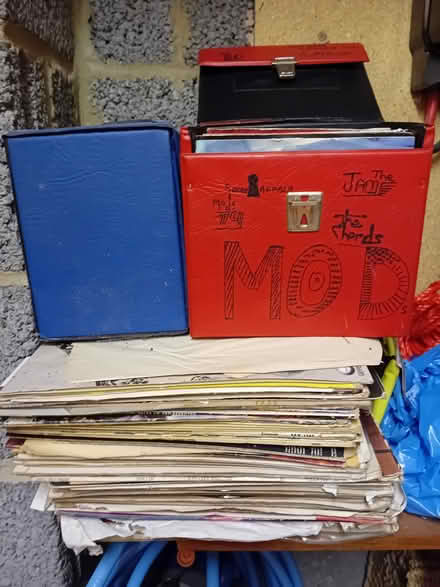 Photo of free Old LPs and 7" singles (Abingdon, Peachcroft OX14) #1