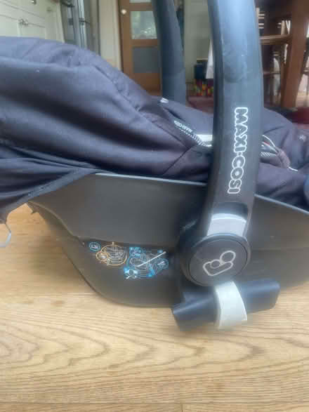 Photo of free Baby car seat (Fairfield Park) #2