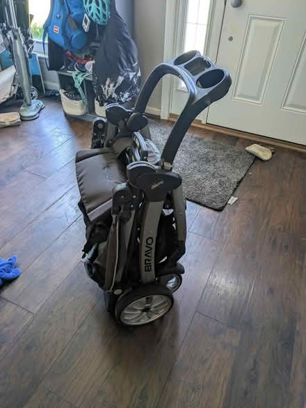 Photo of free Chico keyfit30 carseat system (Pasadena/ Glen Burnie border) #4